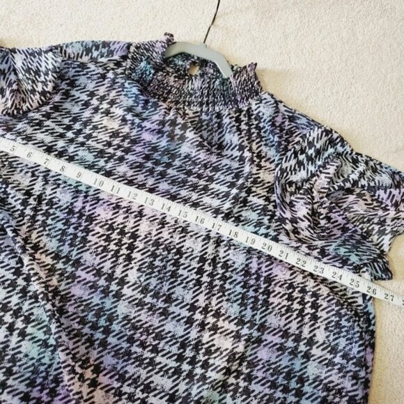 Torrid Houndstooth Preppy High Neck Smocked Chiffon Flutter Sleeve Top 2X - Picture 5 of 8